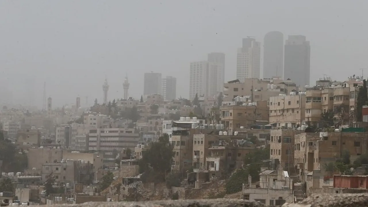 أجواء مغبرة ومعتدلة اليوم مع كتلة هوائية لطيفة الخميس المقبل